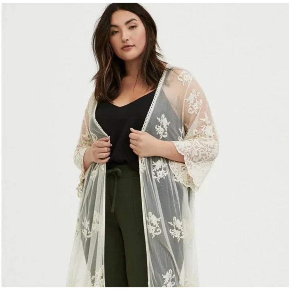 Torrid Ivory Mesh Embroidered Duster Kimono Size 00 (M/L 10) Boho Sheer Lace‎
